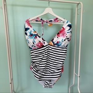 Plus Size Cupshe Halter Swimsuit